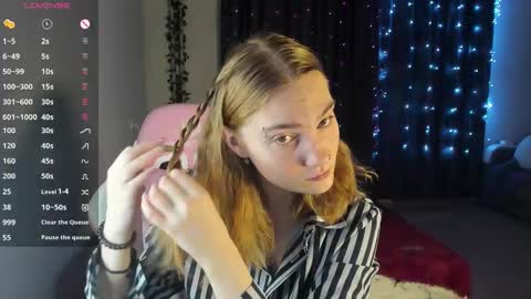 Snapshot of betty_witchy chatting on February 19, 1:08 am Dory make me happier online show from February 19, 1:08 am