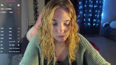 Snapshot of betty_witchy chatting on February 21, 1:00 am Dory make me happier online show from February 21, 1:00 am