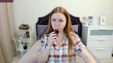 Snapshot of bettyurbane chatting on February 24, 4:16 am Mila Sweet online show from February 24, 4:16 am