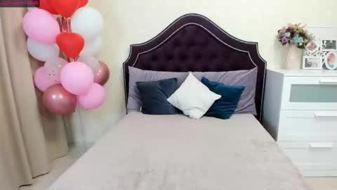 Snapshot of bettyurbane chatting on February 18, 4:26 am Mila Sweet online show from February 18, 4:26 am