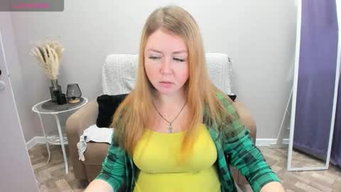 Snapshot of bettyurbane chatting on September 22, 4:49 am Mila Sweet online show from September 22, 4:49 am
