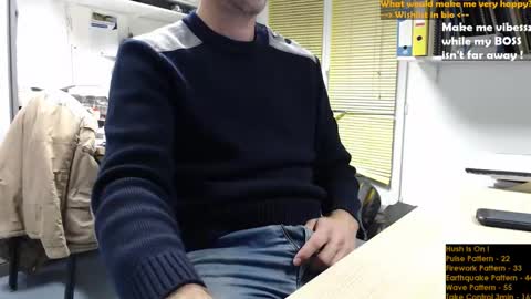 Snapshot of bi_french69 chatting on December 10, 4:17 pm My name is David and if you like public exhibitions you wont be disappointed with me LoL - My favorite vibes is 44 online show from December 10, 4:17 pm