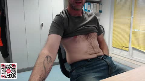 Snapshot of bi_french69 chatting on January 11, 3:52 pm My name is David and if you like public exhibitions you wont be disappointed with me LoL - My favorite vibes is 44 online show from January 11, 3:52 pm