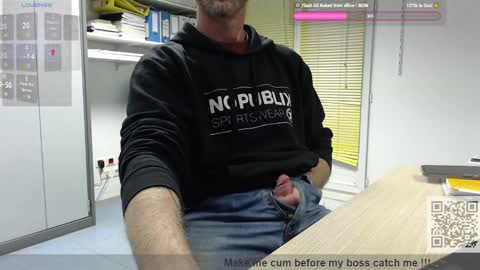 Snapshot of bi_french69 chatting on January 22, 4:02 pm My name is David and if you like public exhibitions you wont be disappointed with me LoL - My favorite vibes is 44 online show from January 22, 4:02 pm