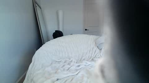 Snapshot of bi_sexualmilf chatting on January 5, 5:30 pm Bi sexualmilf Fansly online show from January 5, 5:30 pm