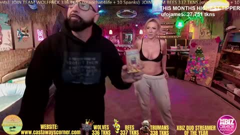 Snapshot of bigbananamilfshake chatting on December 10, 3:51 am Mya and Angelo online show from December 10, 3:51 am
