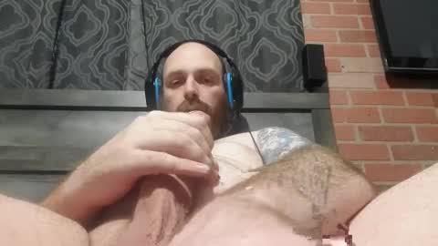 bigprick85 online show from December 8, 3:13 pm
