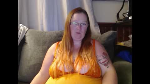 Snapshot of bigtitsgirl9991 chatting on September 9, 1:55 pm Kim online show from September 9, 1:55 pm