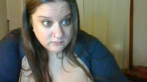 Snapshot of bigwheeliestyle chatting on December 17, 6:02 am Lady of the WHEEL online show from December 17, 6:02 am