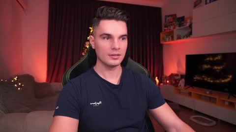 Snapshot of billypassion chatting on December 21, 1:42 pm BillyPassion online show from December 21, 1:42 pm