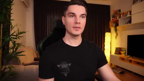 Snapshot of billypassion chatting on February 28, 9:04 am BillyPassion online show from February 28, 9:04 am