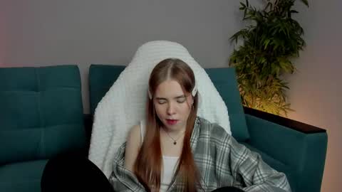 Snapshot of bjliki chatting on February 17, 8:19 am Julia online show from February 17, 8:19 am