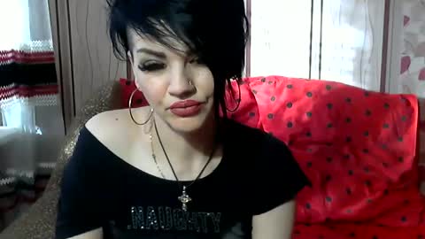 black_hot_01 online show from January 20, 7:36 am