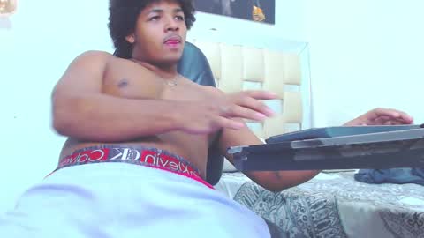 black_king_241 online show from March 9, 6:06 am