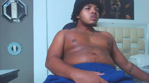 black_king_241 online show from February 27, 10:01 am