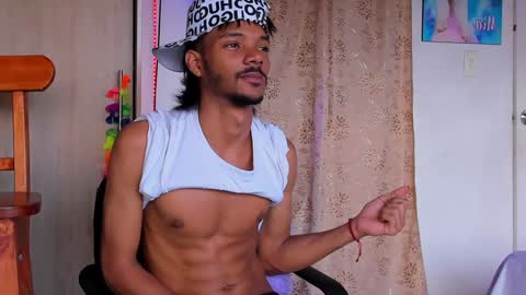  Angel  James  online show from December 25, 1:41 pm