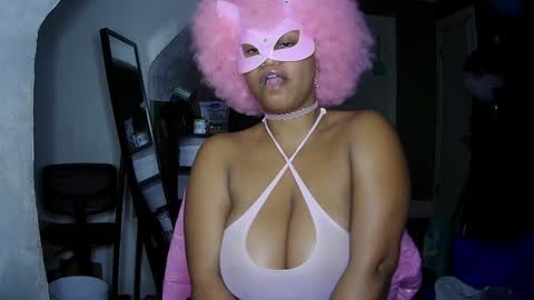Snapshot of blacksirenqueen chatting on December 15, 7:02 am Queen Siren online show from December 15, 7:02 am