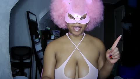 Snapshot of blacksirenqueen chatting on December 15, 3:56 am Queen Siren online show from December 15, 3:56 am