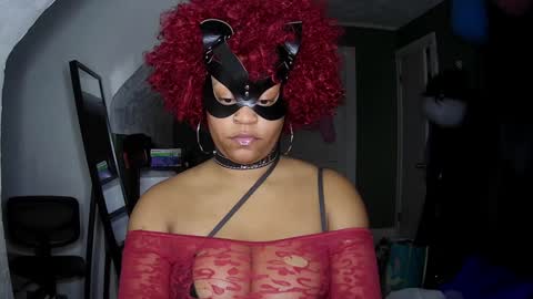 Snapshot of blacksirenqueen chatting on December 12, 11:17 am Queen Siren online show from December 12, 11:17 am
