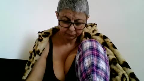 Snapshot of blackwidow05 chatting on February 10, 9:58 am Black Widow online show from February 10, 9:58 am