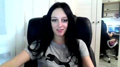 Ivy online show from January 24, 5:00 pm