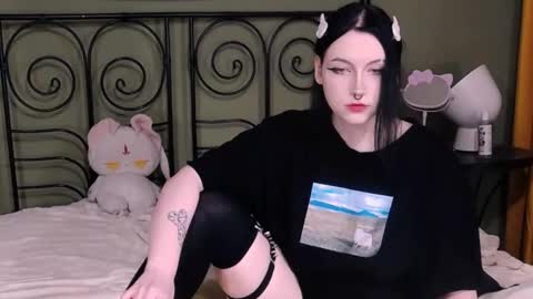 blacky_tea online show from September 8, 11:15 pm