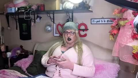 Snapshot of blakelytgirl chatting on February 13, 7:03 am Blakely Morningstar online show from February 13, 7:03 am