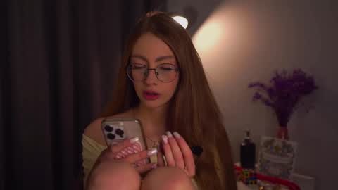 Snapshot of blissence chatting on September 12, 3:47 pm LiLy online show from September 12, 3:47 pm