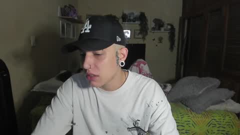 Snapshot of blondandtattooface chatting on January 30, 10:29 am blondandtattooface online show from January 30, 10:29 am