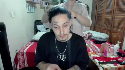 Snapshot of blondandtattooface chatting on January 25, 4:23 am blondandtattooface online show from January 25, 4:23 am