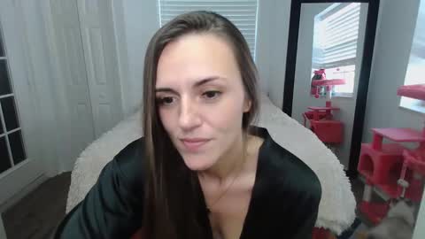 Sarah Zee online show from January 6, 6:20 pm
