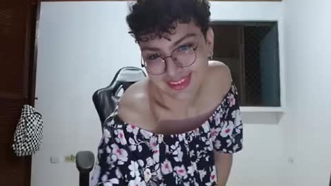 Snapshot of blue_summer_fantasy chatting on March 9, 4:16 am Tyla Summer online show from March 9, 4:16 am