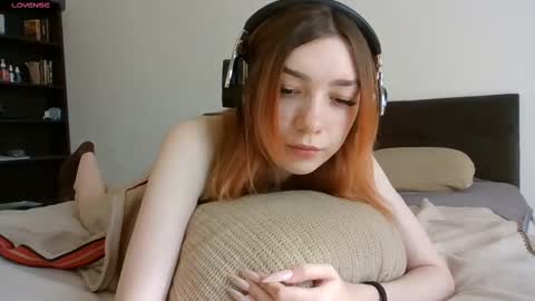 Snapshot of blush_lover chatting on September 18, 10:08 am Kate online show from September 18, 10:08 am
