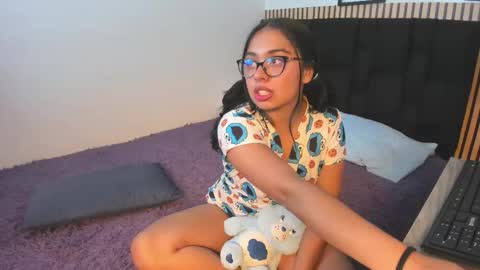 Snapshot of bonnie_cosmic chatting on September 12, 3:41 am Bonnie online show from September 12, 3:41 am
