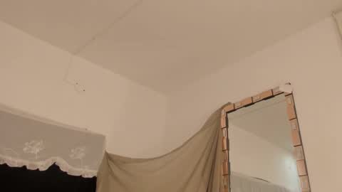 Snapshot of bonniecute_ chatting on September 18, 12:14 am online show from September 18, 12:14 am