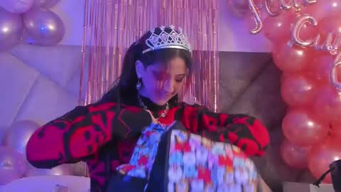 Snapshot of bonniecute_ chatting on March 9, 11:36 am online show from March 9, 11:36 am