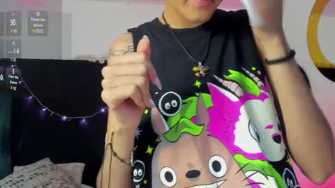 Snapshot of bonniecute_ chatting on February 4, 11:27 am online show from February 4, 11:27 am