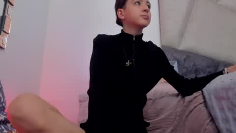 Snapshot of bonniecute_ chatting on January 22, 11:45 am online show from January 22, 11:45 am