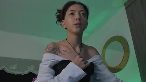 Snapshot of bonniecute_ chatting on February 27, 11:39 am online show from February 27, 11:39 am