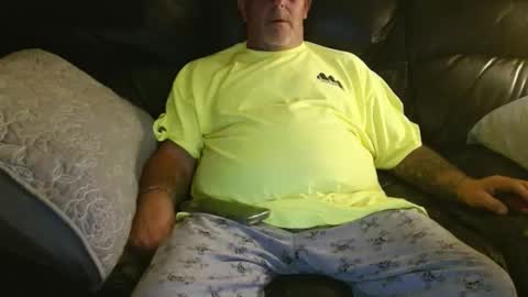 Snapshot of bostonguy1969 chatting on September 19, 1:43 am bostonguy1969 online show from September 19, 1:43 am