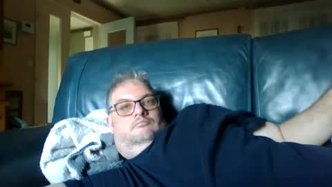 Snapshot of bozo81 chatting on September 23, 3:39 pm bozo81 online show from September 23, 3:39 pm