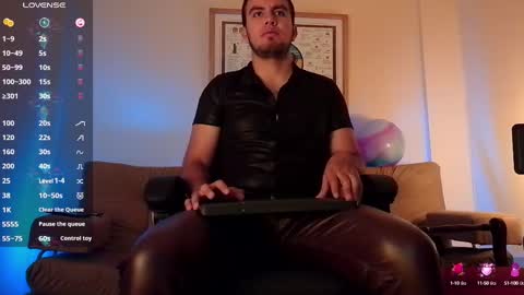 Snapshot of bradleycolton chatting on March 11, 10:20 pm Bradley Colton Independ Model online show from March 11, 10:20 pm