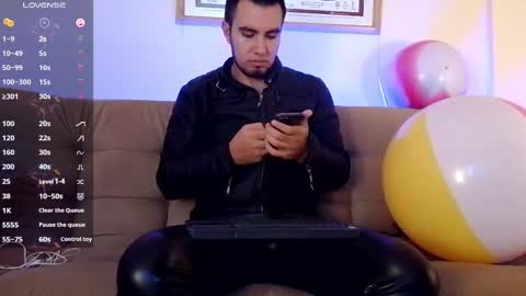 Snapshot of bradleycolton chatting on February 19, 1:39 pm Bradley Colton Independ Model online show from February 19, 1:39 pm
