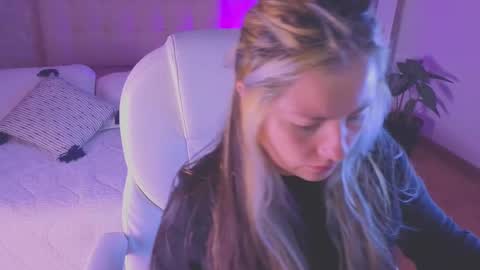 Snapshot of brandy_sweet_ chatting on September 17, 12:19 pm BRANDY online show from September 17, 12:19 pm