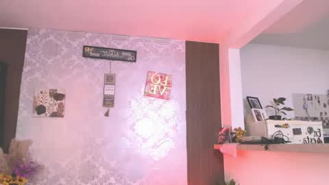 Snapshot of brenda_baby_ chatting on September 17, 12:52 pm BREND online show from September 17, 12:52 pm