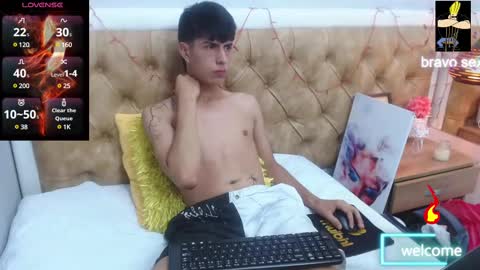 Snapshot of brent18_ chatting on March 10, 3:45 am Esteban online show from March 10, 3:45 am