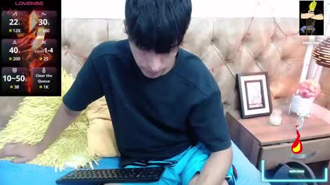 Snapshot of brent18_ chatting on March 4, 3:00 am Esteban online show from March 4, 3:00 am