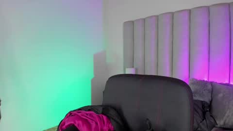Snapshot of briannajackson_ chatting on February 17, 2:38 pm brianna online show from February 17, 2:38 pm