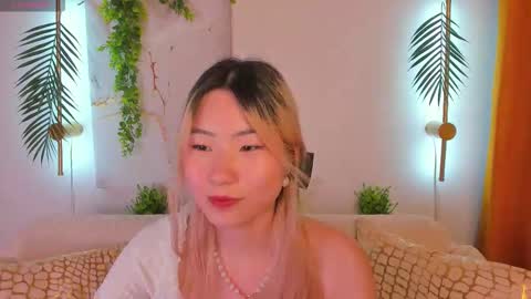 Snapshot of bridgetbottrel chatting on September 11, 8:37 am Bridget online show from September 11, 8:37 am