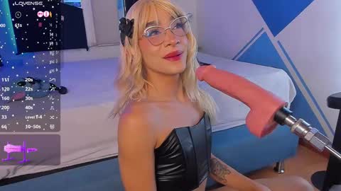 Snapshot of britannyclaire chatting on February 15, 5:51 am BritannyClaire online show from February 15, 5:51 am